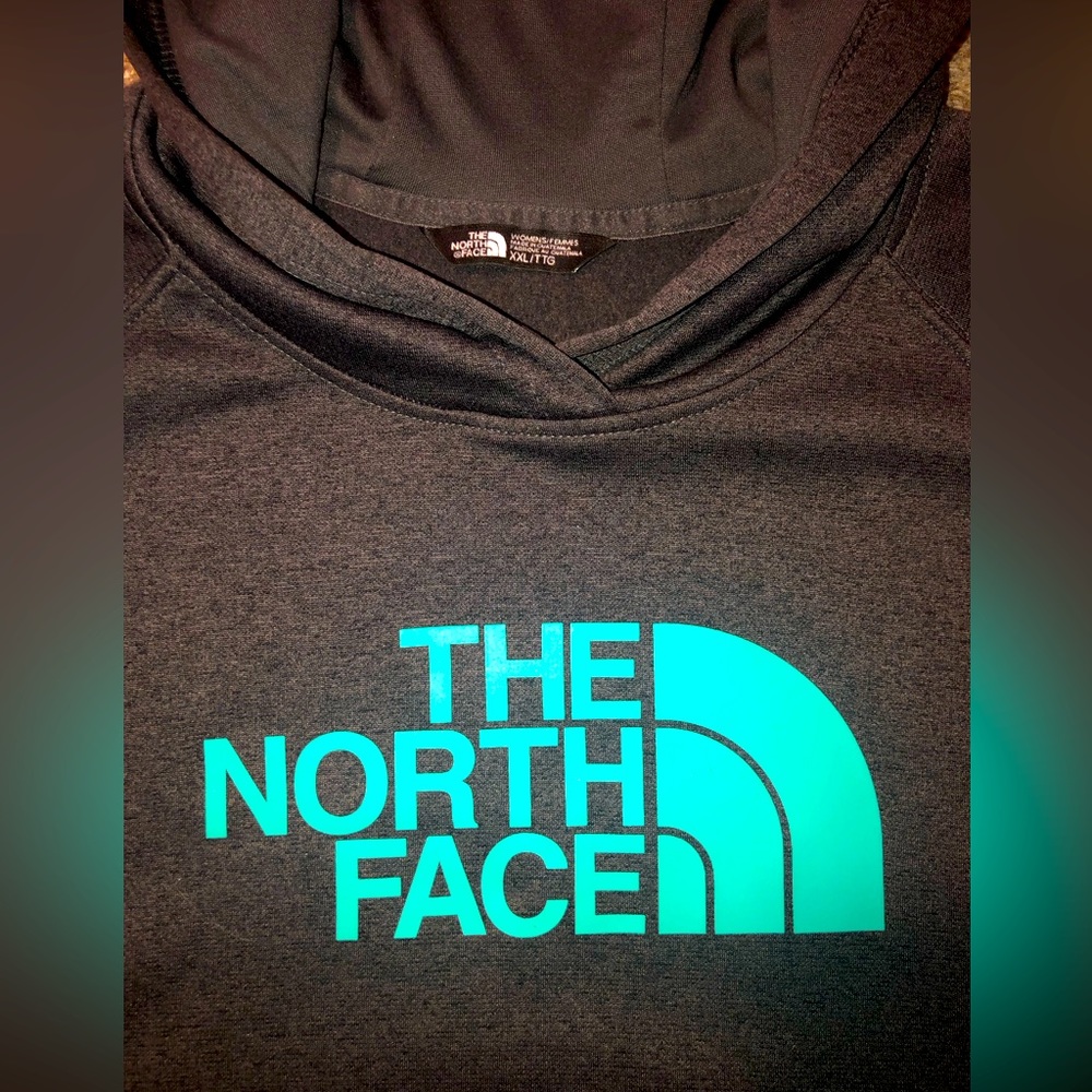 NWOT The NorthFace hoodie